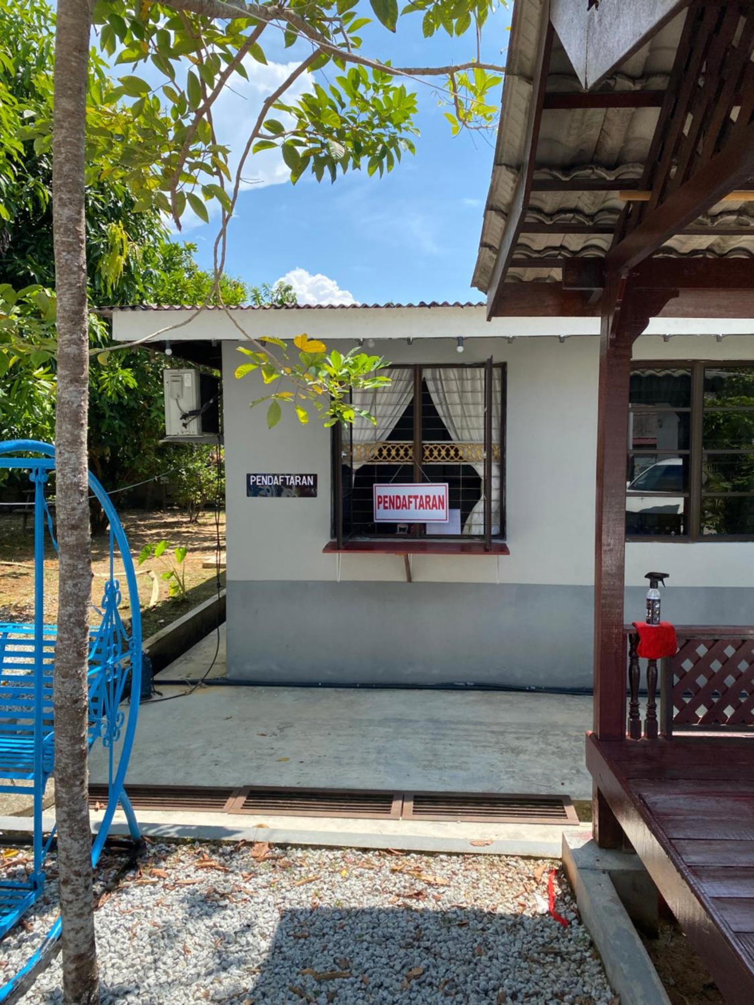 Lakse Inn Homestay Kampong Pengkalan Maras 外观 照片