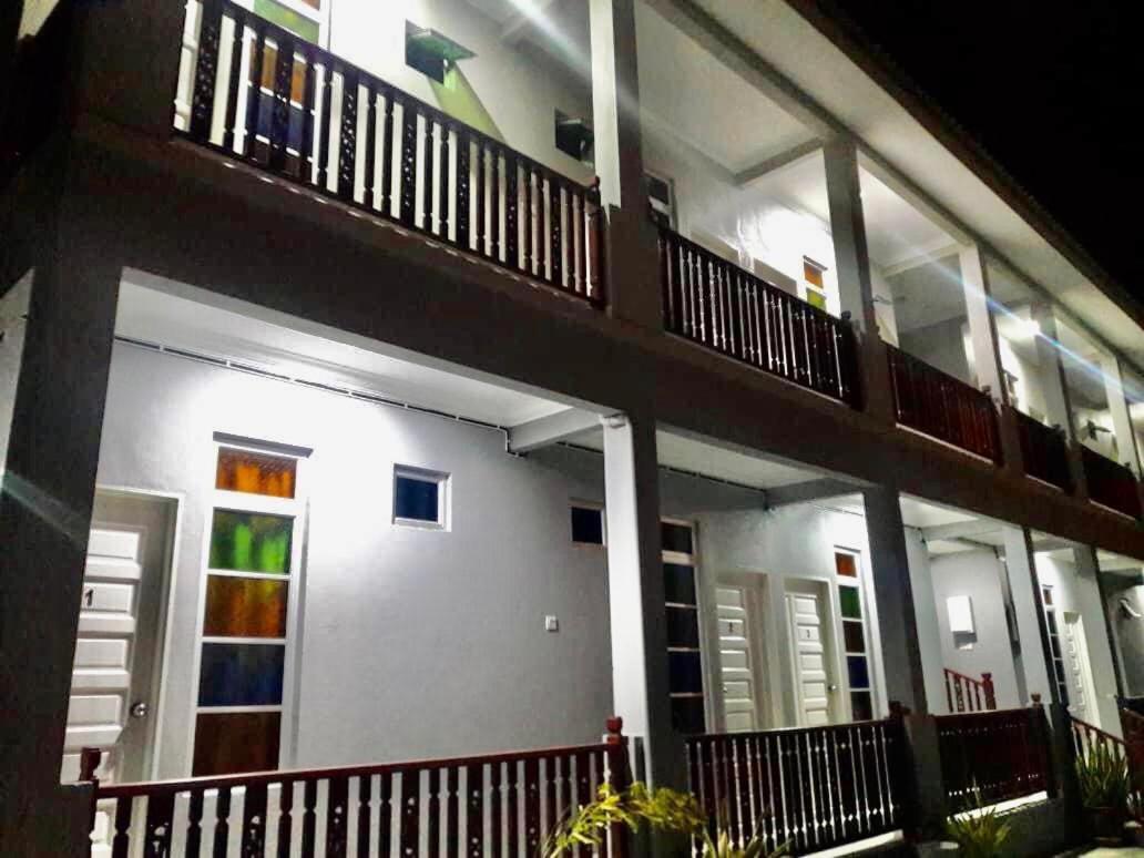 Lakse Inn Homestay Kampong Pengkalan Maras 外观 照片