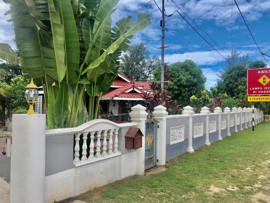Lakse Inn Homestay Kampong Pengkalan Maras 外观 照片