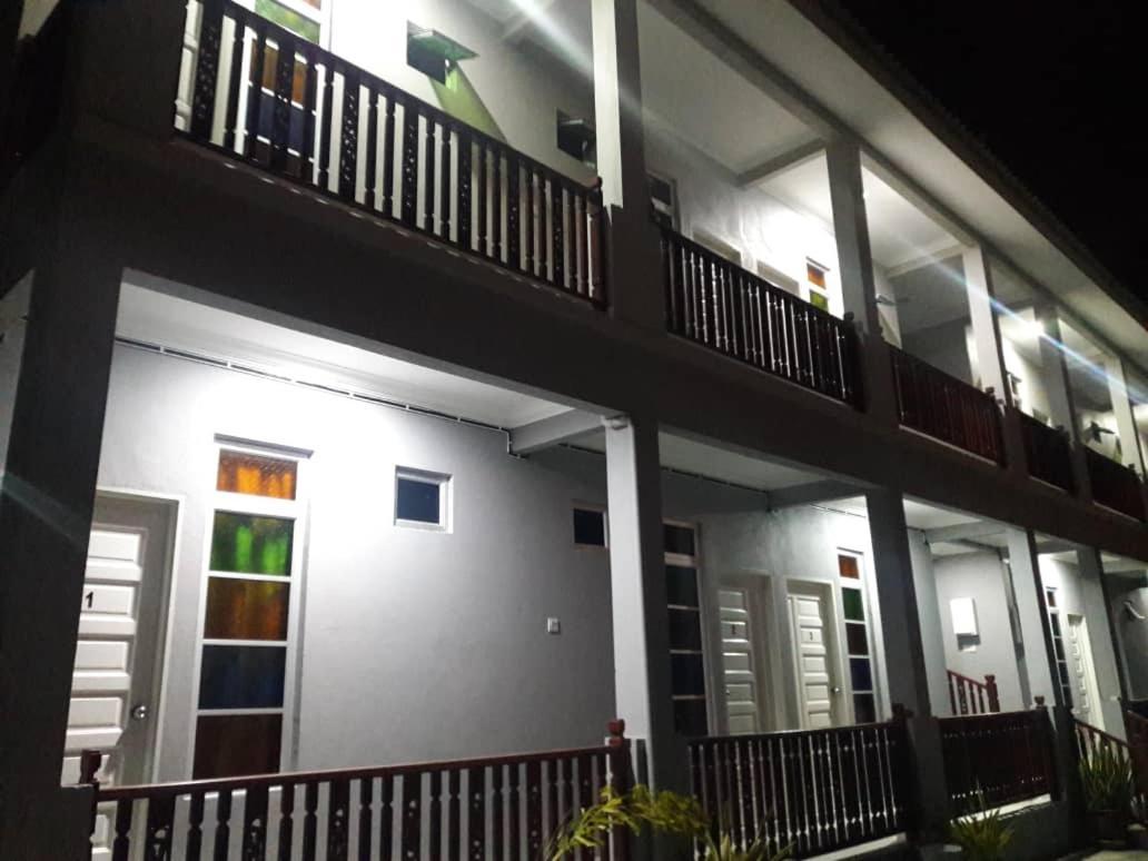 Lakse Inn Homestay Kampong Pengkalan Maras 外观 照片